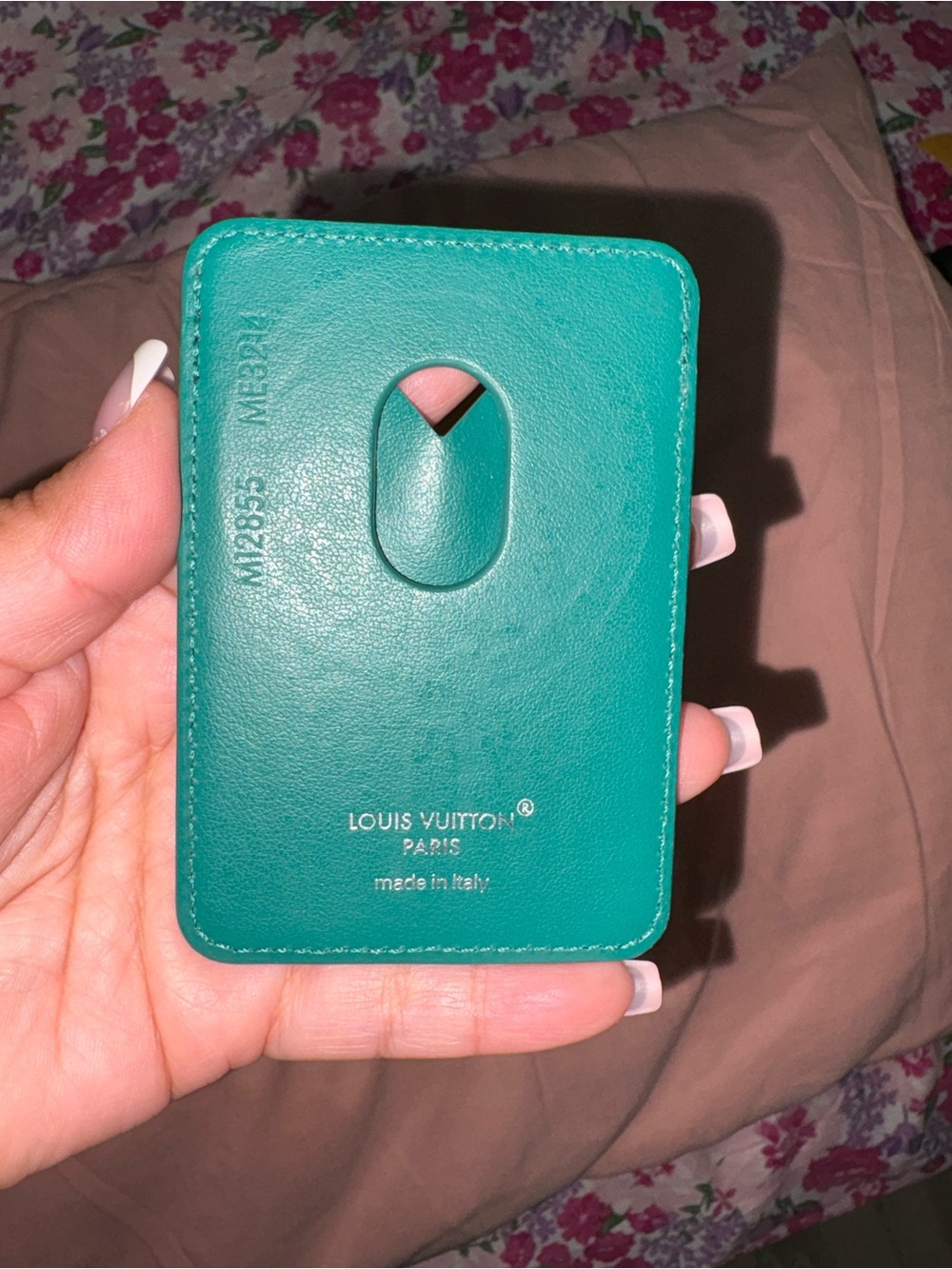 Louis vuitton magsafe card holder - Picture 3 of 11
